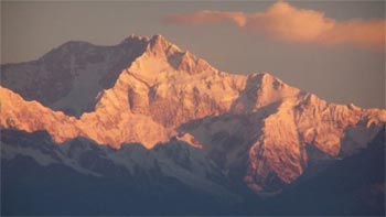 Kanchenjunga (Kangche Dzo-nga) Expedition